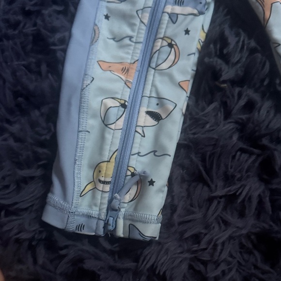 Kids Shark Print One Piece Caden lane 6-12 months - Picture 2 of 5